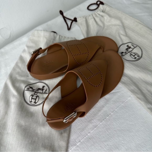 HERMES - Kola Thong Slingback Sandals - Picture 2 of 5